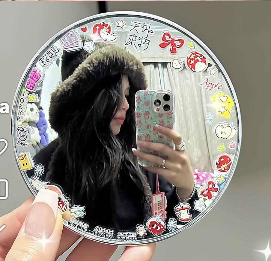 🔥Hot Sale🔥Magnetic Mini Round Convex Mirror Portable Lightweight Handheld Mirror for Travel Photography Check-in and Photo Props